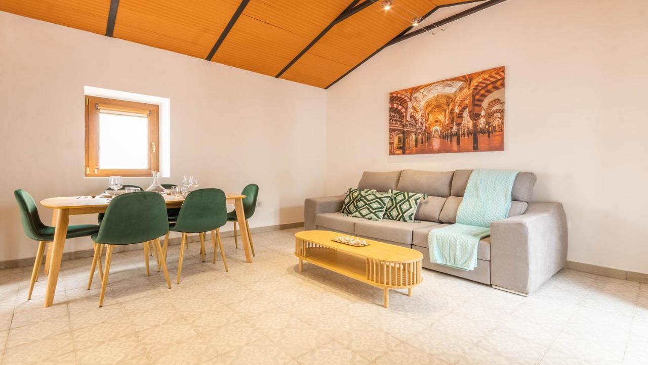Apartamentos Miguel De Cervantes Centro Кордова Екстер'єр фото
