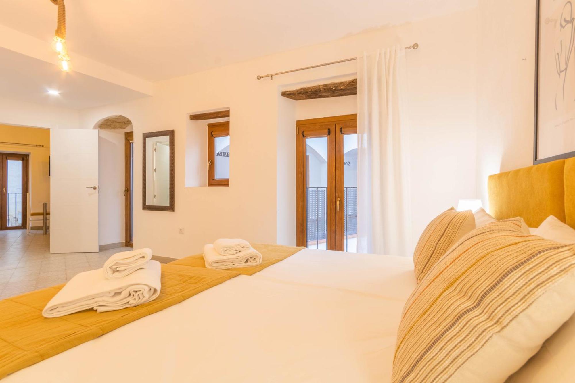 Apartamentos Miguel De Cervantes Centro Кордова Екстер'єр фото