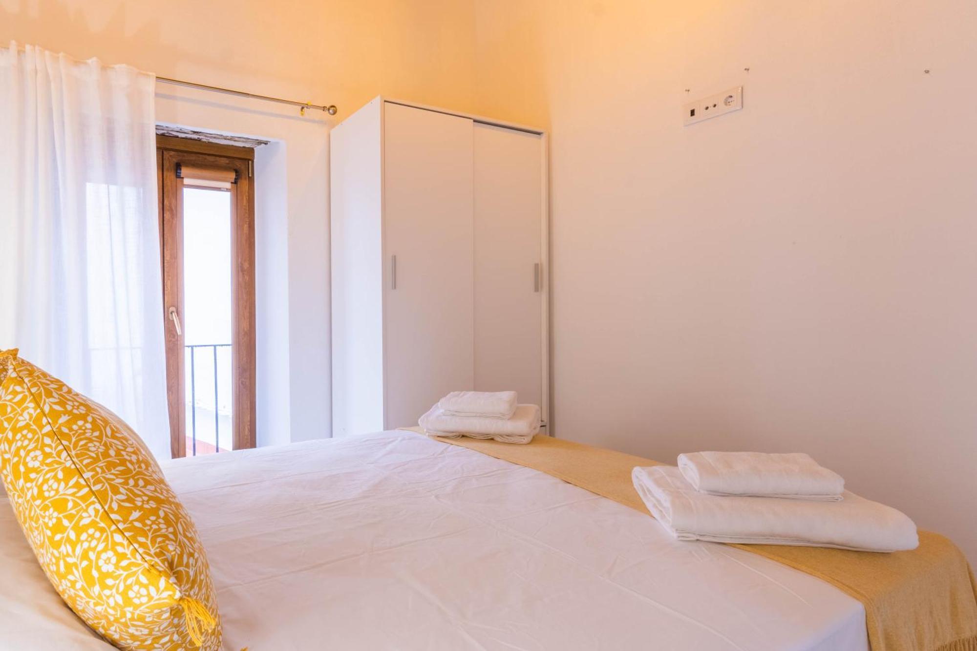 Apartamentos Miguel De Cervantes Centro Кордова Екстер'єр фото