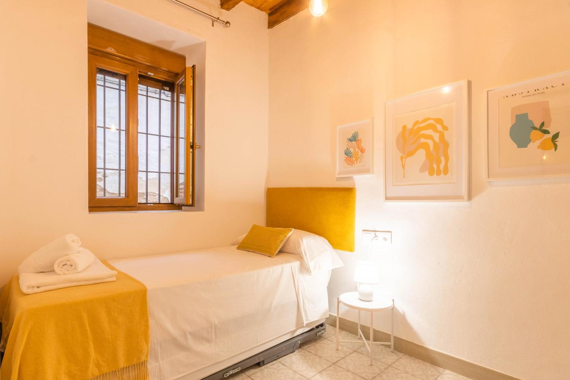 Apartamentos Miguel De Cervantes Centro Кордова Екстер'єр фото